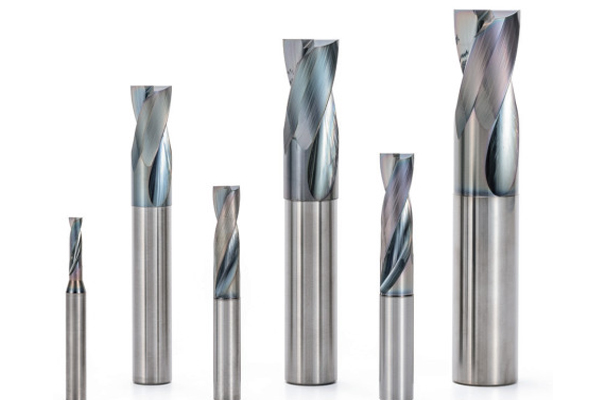 Mũi khoan phẳng và mũi khoan tiêu chuẩn: Sự khác biệt và khi nào chúng ta cần sử dụng?